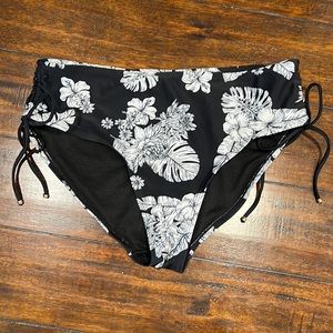 Time and Tru Adjustable Side Tie Bikini Bottom Size L